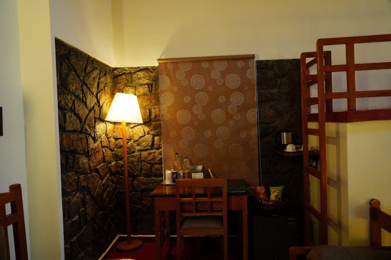 Ambady Estate Hotel Munnar Bagian luar foto